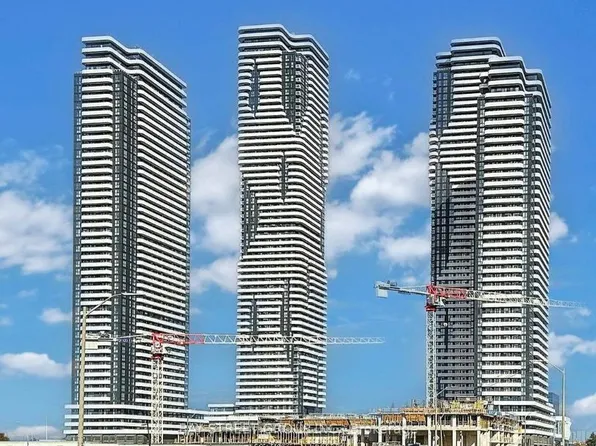 8 Interchange Way, Vaughan, ON