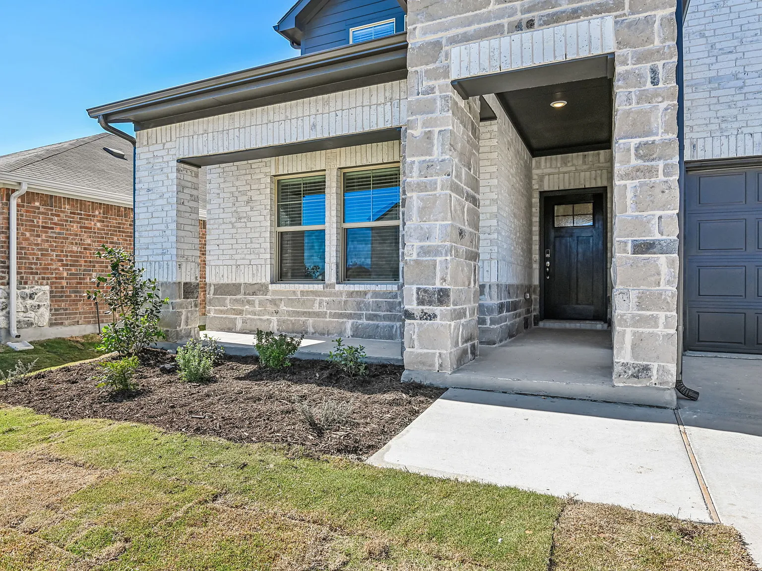 5 bed, 3627 sqft, $2,950 — Photo 4