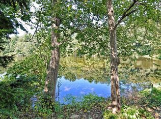 10 Stonecleve Rd, Wellesley, MA 02482