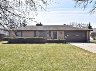 1732 W Downer Pl, Aurora, IL 60506