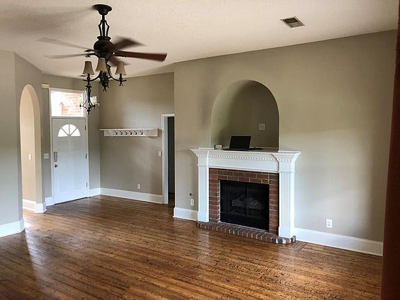 5th image of 512 Rock Springs Dr