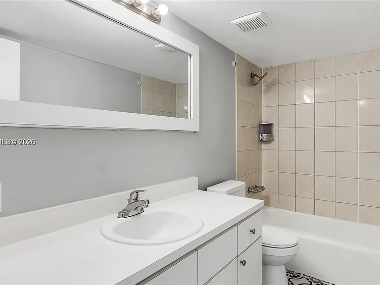 7231 Miami Lakes Dr #C5 — Photo 7