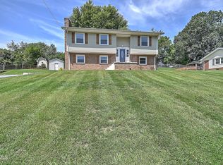 305 Mount Area Dr, Bristol, TN 37620