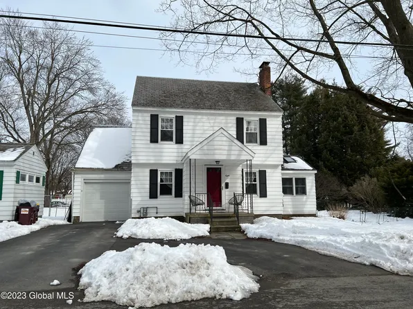 8 Jasper Street, Hudson Falls, NY 12839
