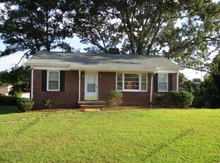 100 White Dr, Mauldin, SC 29662