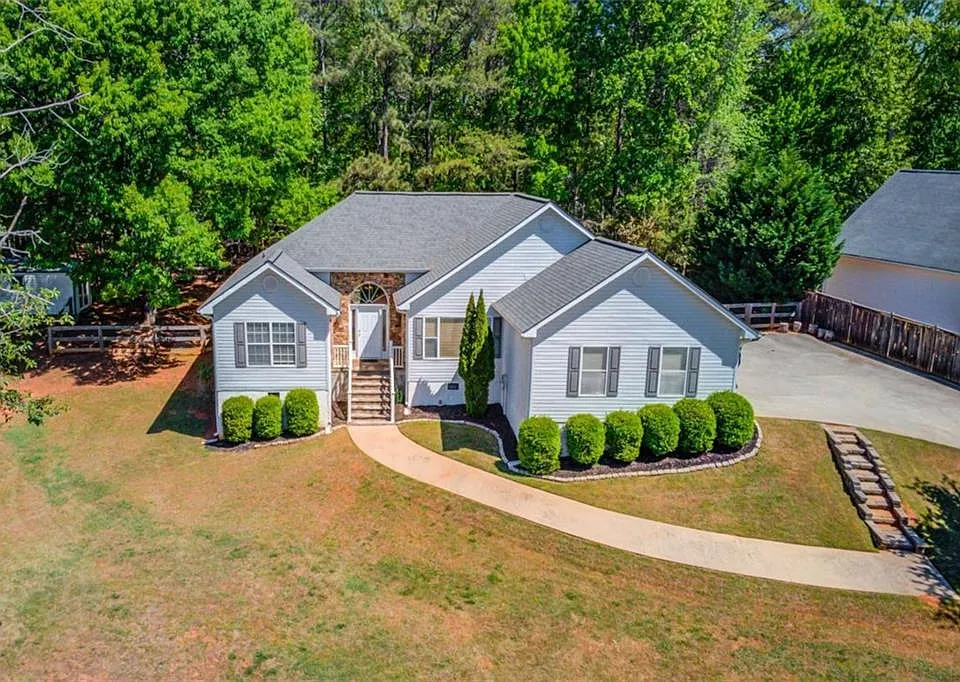 3314 Banks Mountain Dr