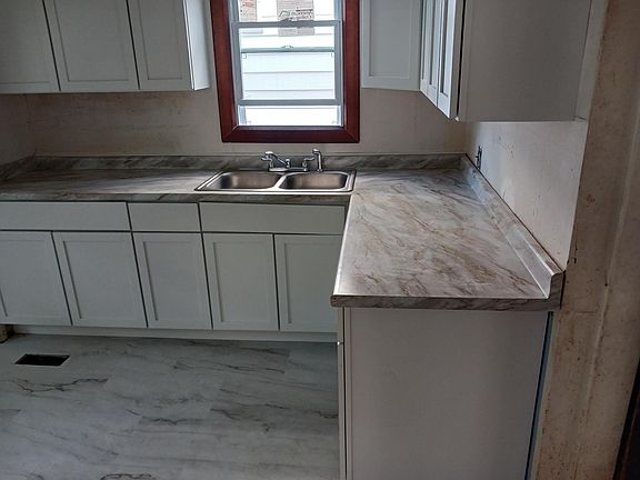 4th image of 128 Linsan Ct