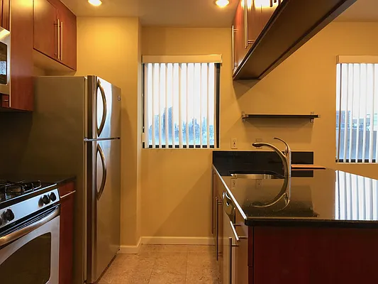 Rented by Astoria Realty | media 9