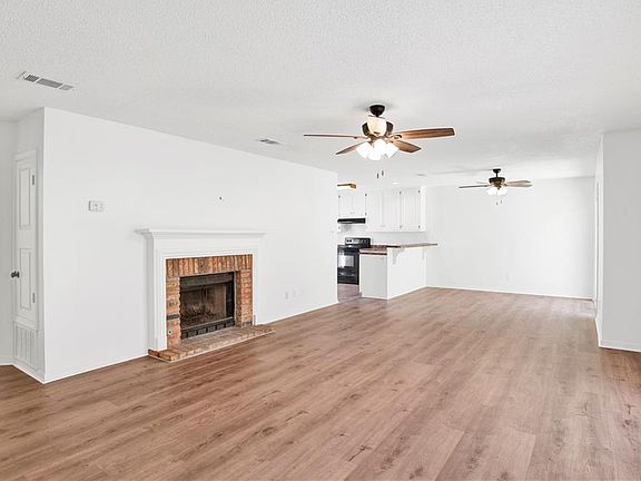 3rd image of 5631 Bentley Ln