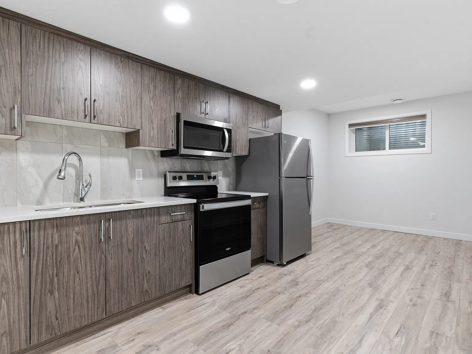 Bright 1 Bedroom | 1 Bathroom Basement Suite Chappelle — Photo 4