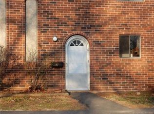 4 Wakefield Cir #4, East Hartford, CT 06118