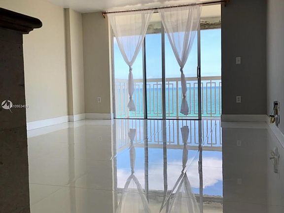 5th image of 401 Ocean Dr APT 1117