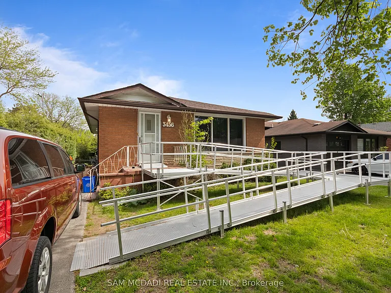 3456 Rexway Dr #UPPER — Photo 2