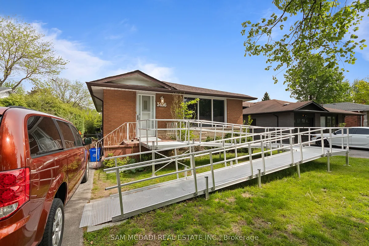 Building Photo - 3456 Rexway Dr #UPPER