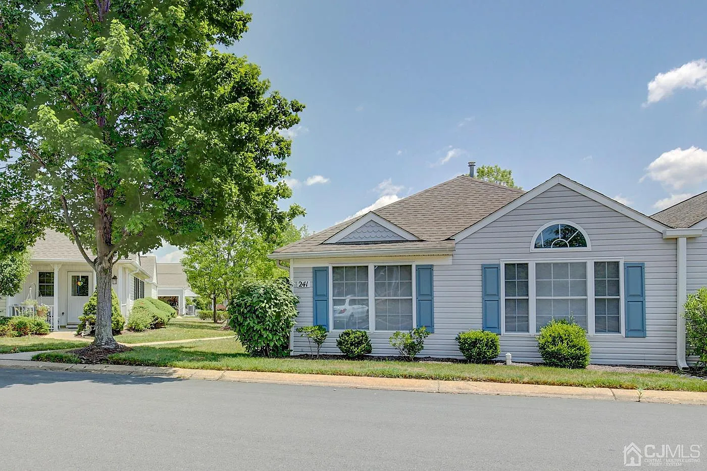 241 Nighthawk Dr photo 1