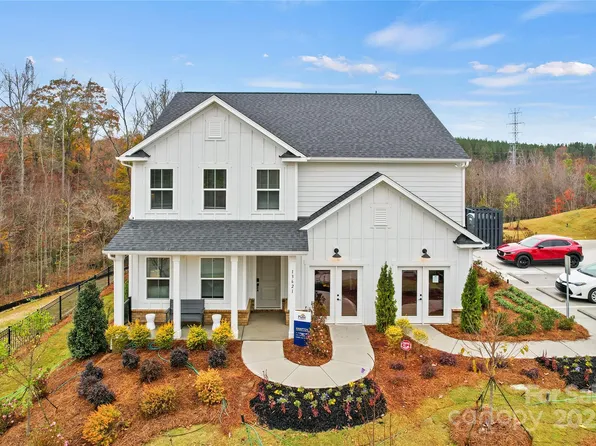14214 New Crest Dr #139, Huntersville, NC 28078