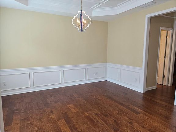 5th image of 3363 Stoneham Dr