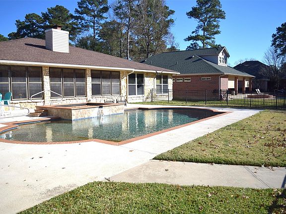 2nd image of 26 Westpoint Dr