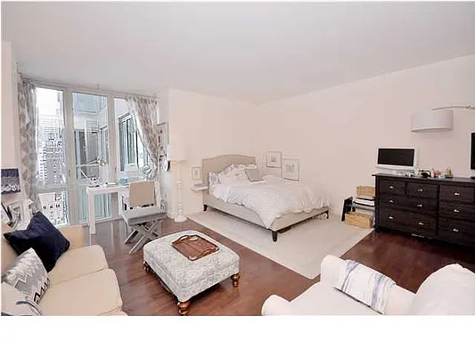Sold by Evans Real Estate | media 3