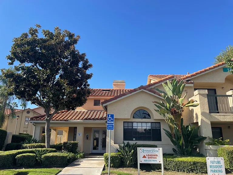 Arroyo Vista Apartments — Photo 36