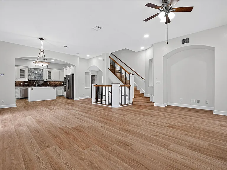 5410 Rose St — Photo 13