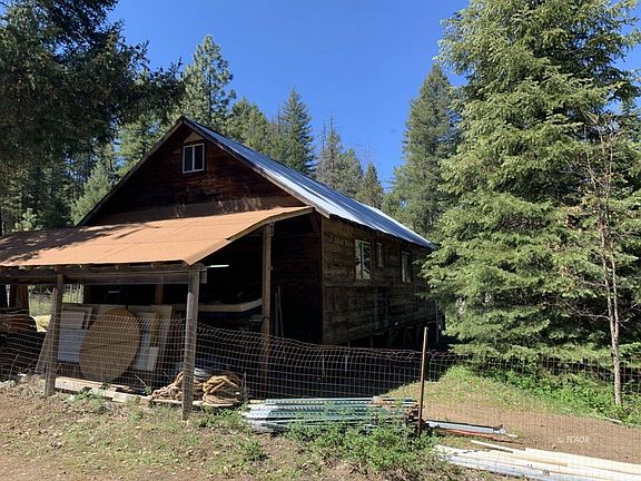 3rd image of 360 Whispering Pines Dr