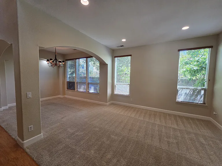 1406 Yukon St — Photo 10