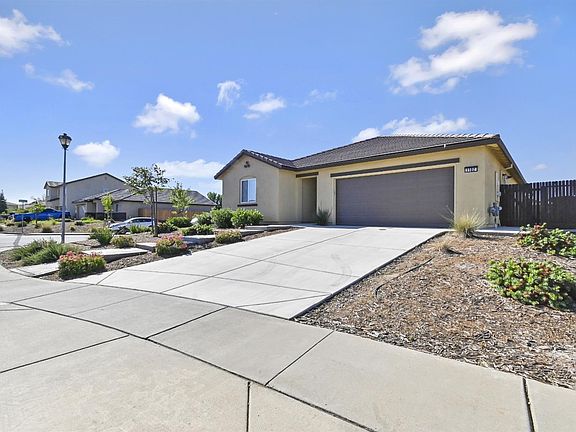 3rd image of 1102 Skyline Ct