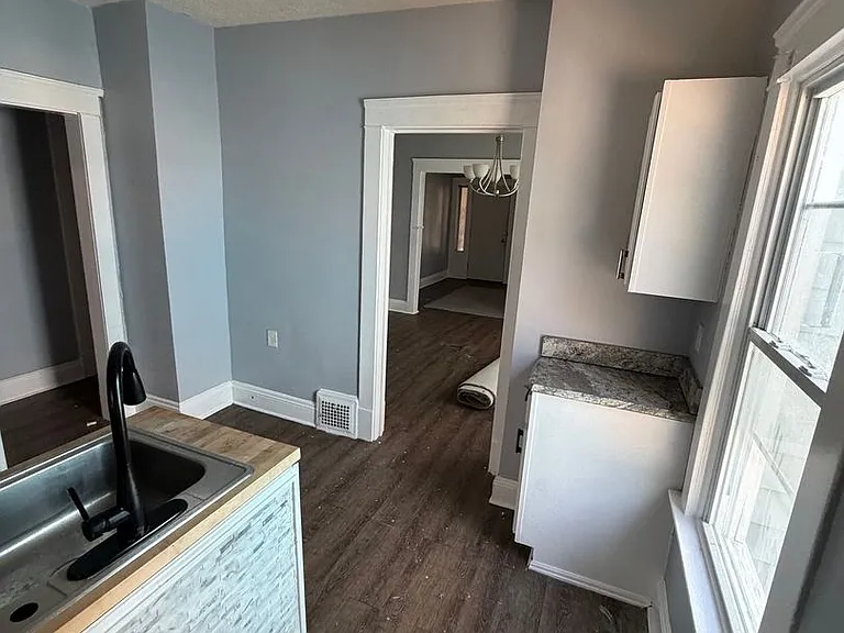 11624 Forest Ave — Photo 7
