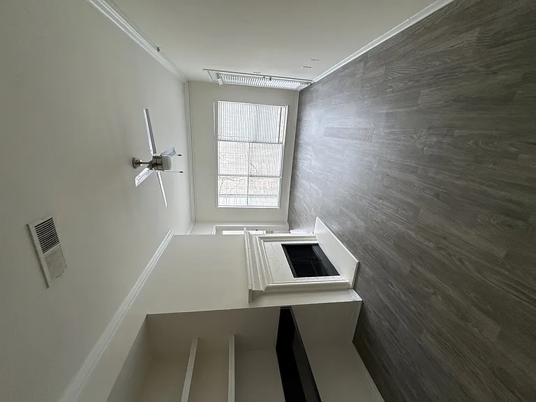 Wesley St. James Apartments at Sandy Springs — Photo 212