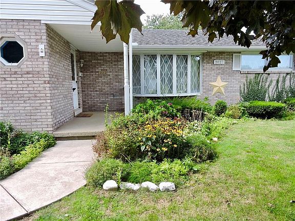 2nd image of 3612 Delmar Dr