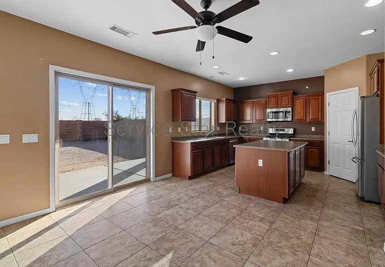 30191 W Mulberry Dr — Photo 12