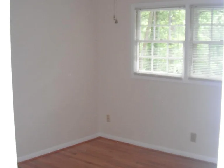 334 Wesley Dr — Photo 16