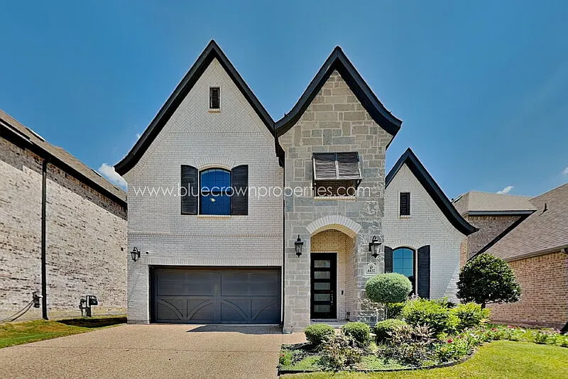 4432 Tall Knight Ln