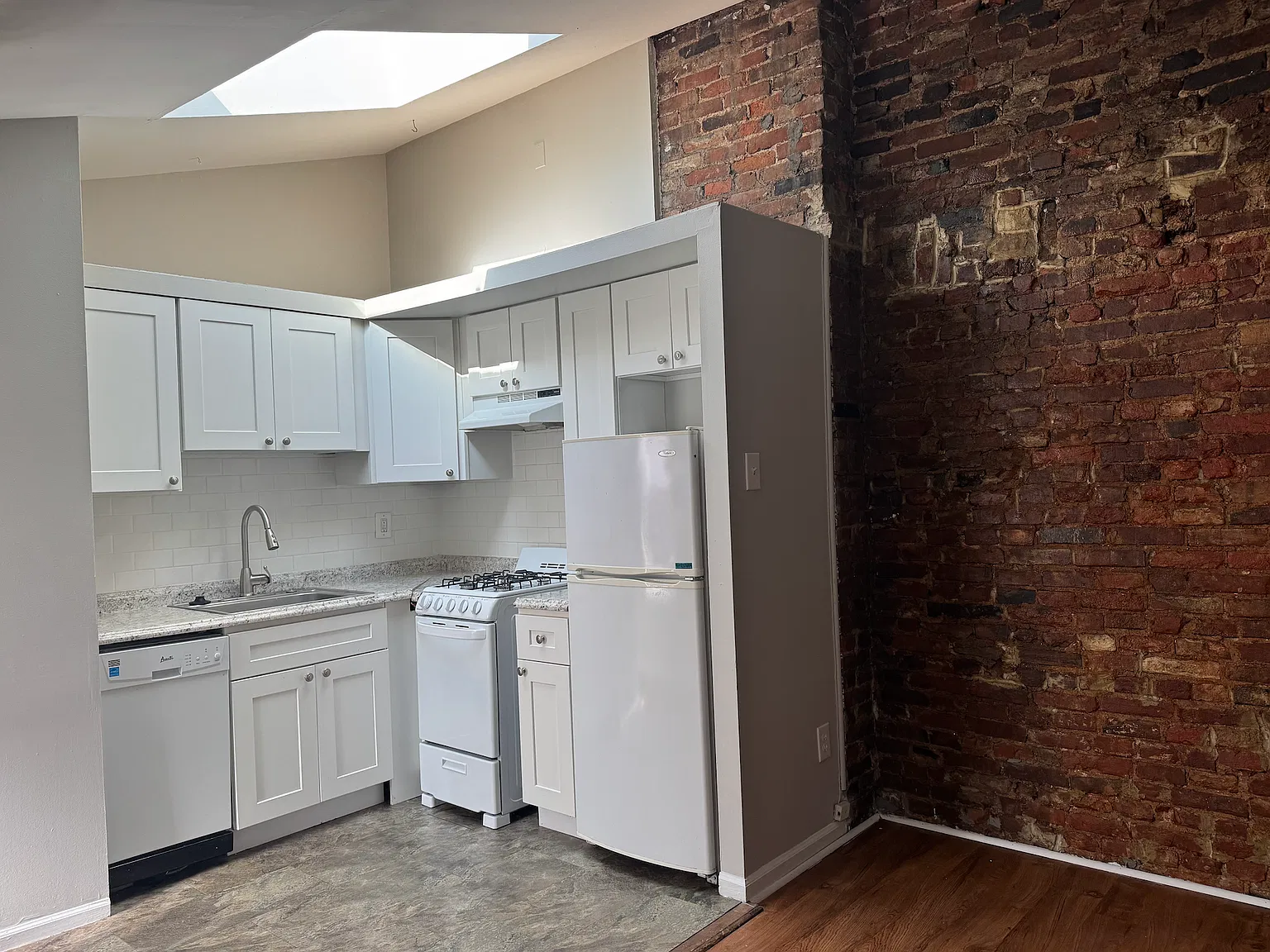 1 bed, 500 sqft, $1,595 — Photo 3