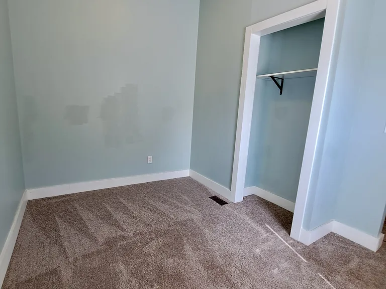 227 Livingston Ave — Photo 6