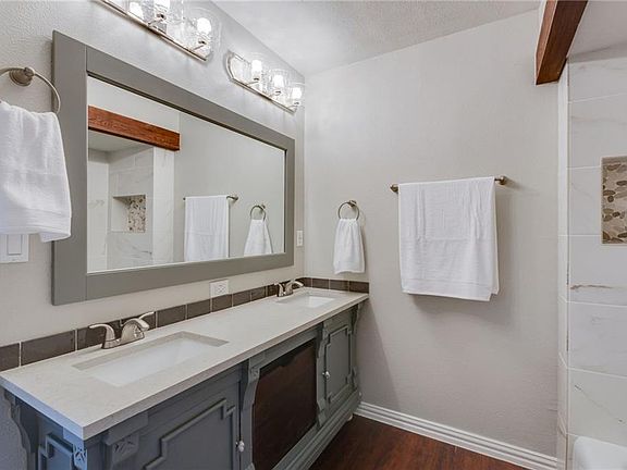 5th image of 2408 Roundrock Trl