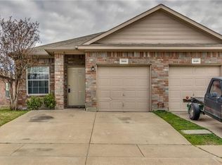 900 Walnut St, Burleson, TX 76028