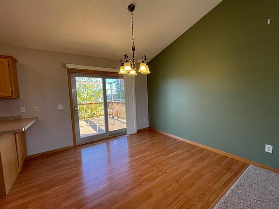 5th image of 506 Ellie Ct