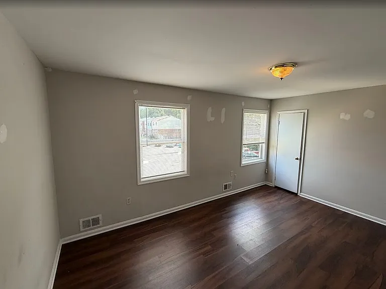 37 Bristol Ct — Photo 5