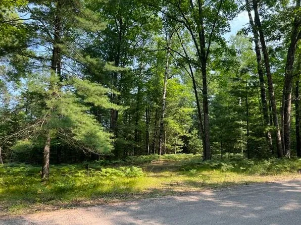 Steffen Ln, Pembine, WI 54156