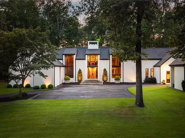 9650 Coleman Rd, Roswell, GA 30075