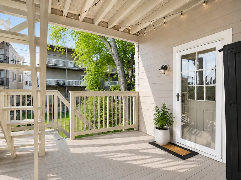 18 Brent St #2 — Photo 10