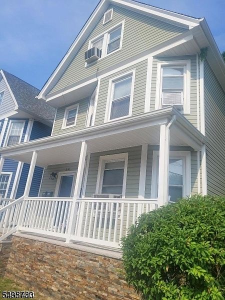1st image of 391 Glenwood Ave