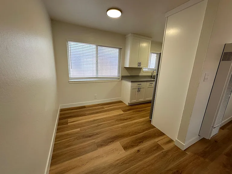 1646 S Grant St #3 — Photo 8