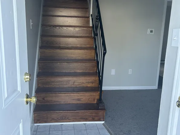 1110 Allen Dr, Winchester, VA 22601