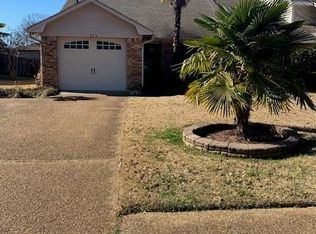 324 Indian Summer Ln, Clinton, MS 39056