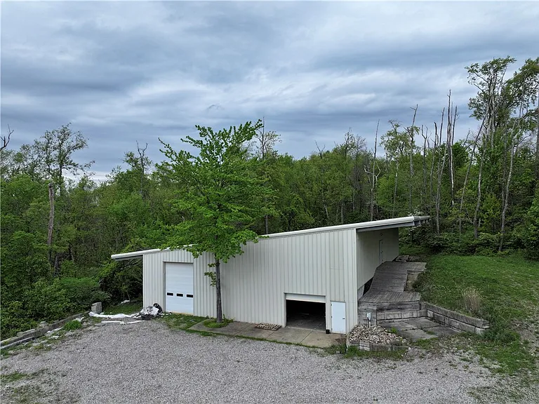215 Hawk Hill Dr — Photo 22