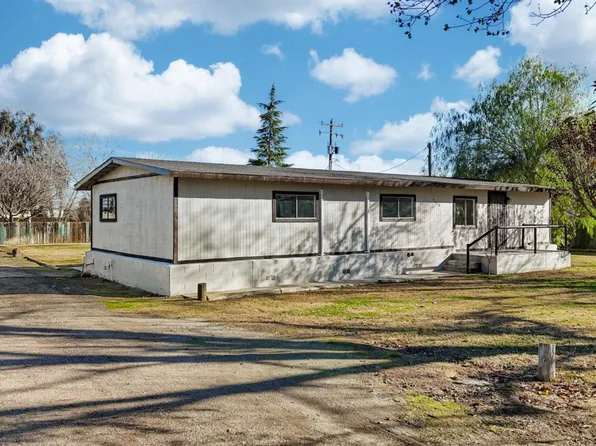 4610 Coronado St W, Bakersfield, CA 93314