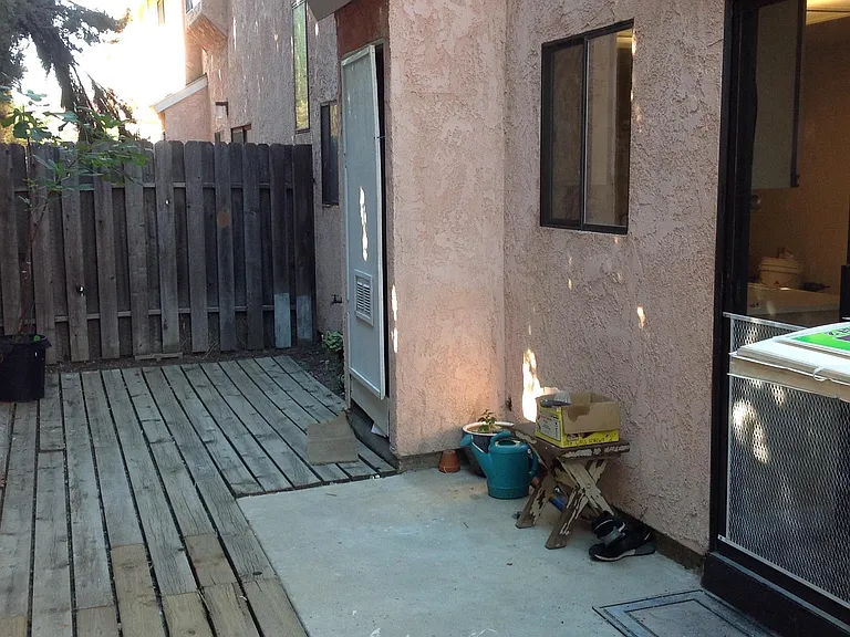 1194 W Grand Ave #3 — Photo 4